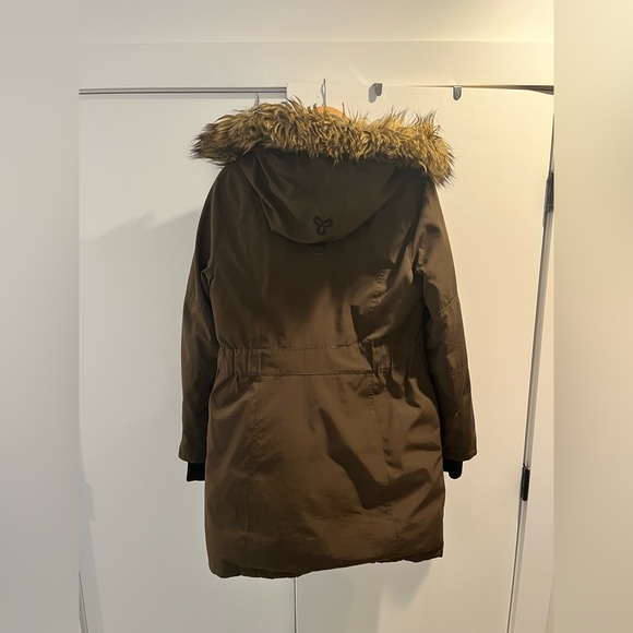 Aritzia Vegan Bancroft Parka - Picture 6 of 7